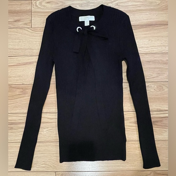 NEW💎Michael Kors Black Ribbed Crewneck Sweater ribbon bow Gold Logo Plaque smal - Picture 7 of 9